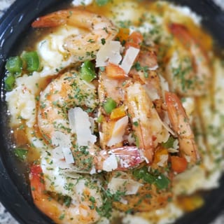 Shrimp & Grits Dinner